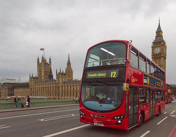 Wahrzeichen in neuem Gewand: Die modernen Doppeldeckerbusse Londons.