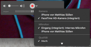 Die Option zur Auswahl der Aufnahmequelle versteckt sich unter dem kleinen v-förmigen Symbol rechts neben dem Aufnahmeknopf. Bild: Screenshot von Quicktime.