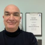 Matthias Süßen in einem Workshop zur Datenvisualisierung an der Akademie für Publizistik in Hamburg.